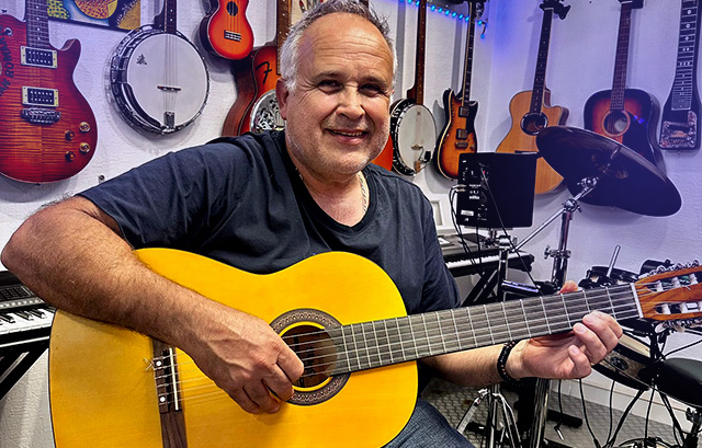 Ecole de musique Christian Romaric. Cours de guitare